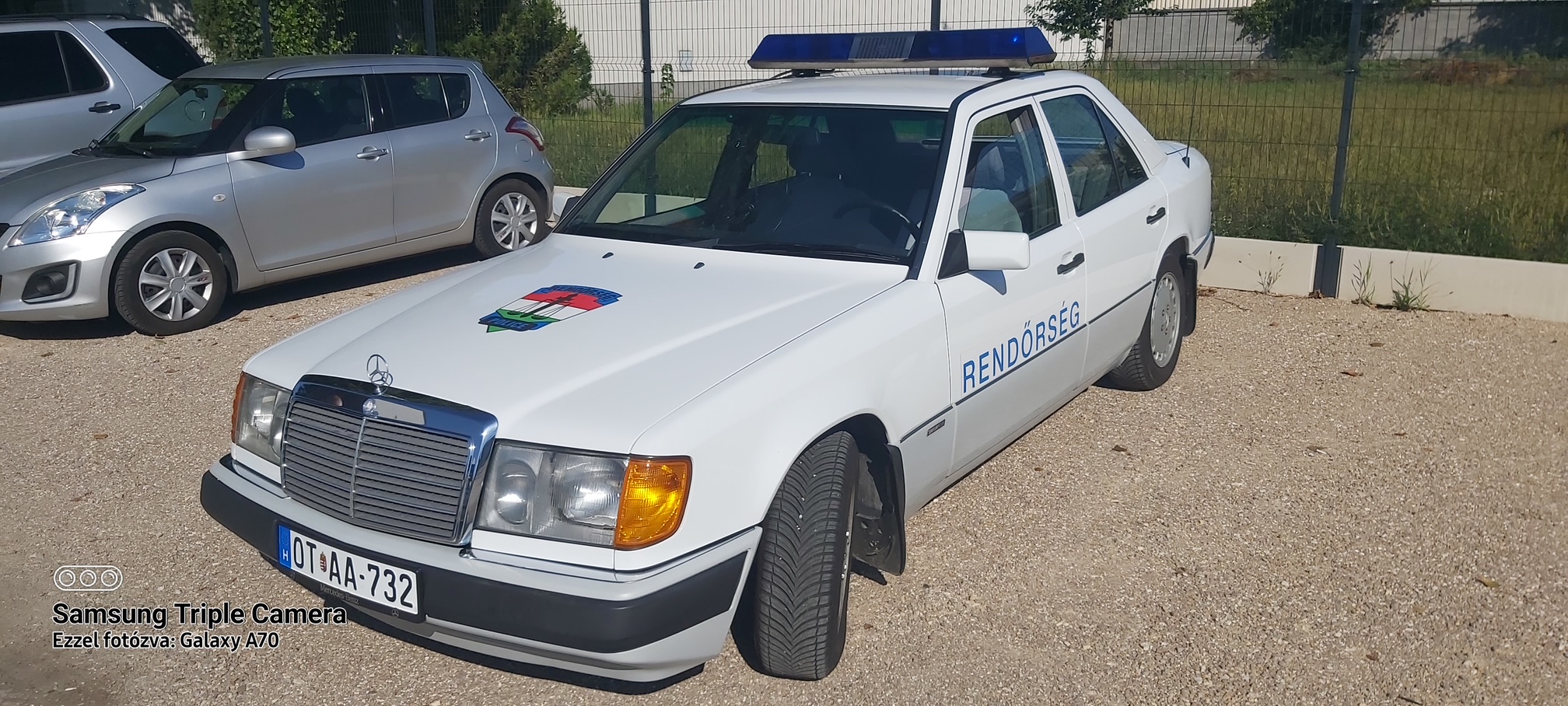 Mercedes W124 Rendőrségi